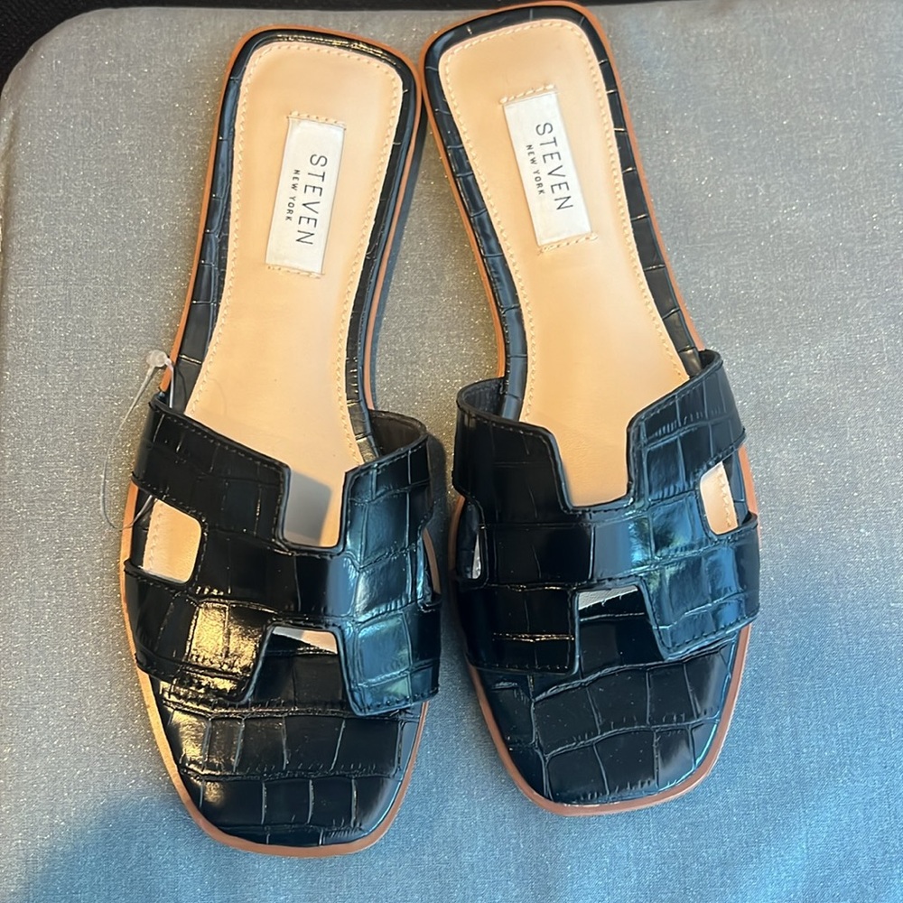 Steven by Steve Madden New York “H” sandles 6.5